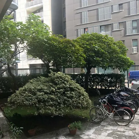 Porta Romana #2 Apartment