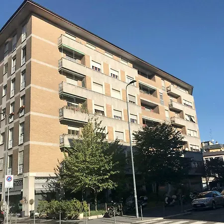 Apartment Porta Romana #2 *